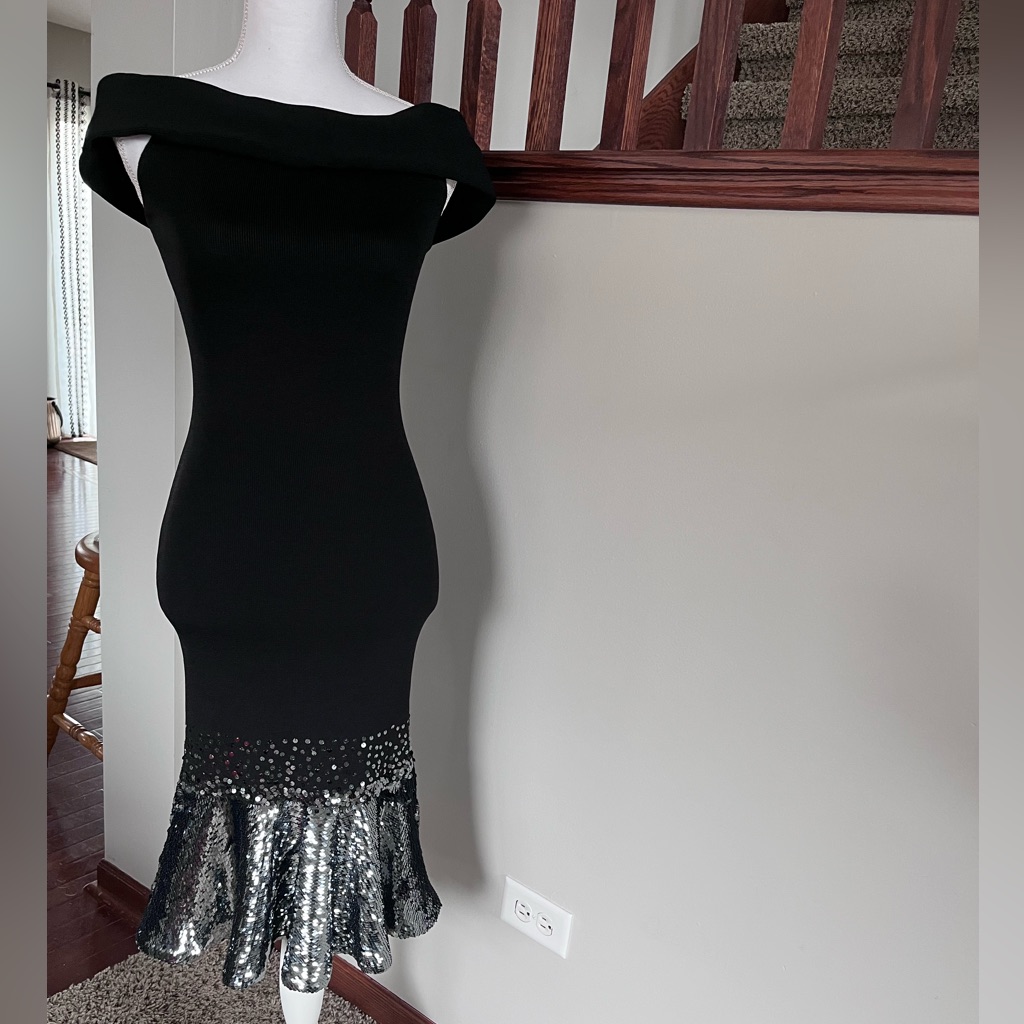 Sachin & Babi Falisia Knit Dress Jet Black Off Shoulder Sequin Hem R29k15-001 S